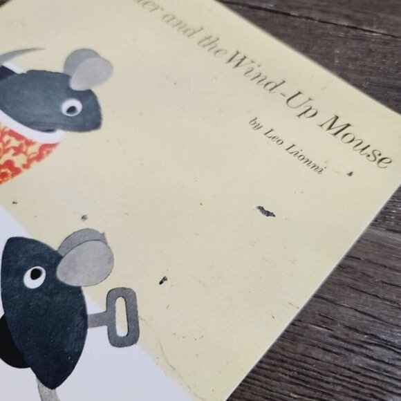 Alexander and the Wind-Up Mouse BY Leo Lionni Children's Picture Book - Picture 3 of 7